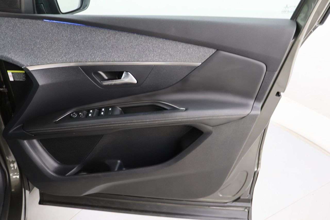 2018 PEUGEOT 3008 2018 PEUGEOT 3008