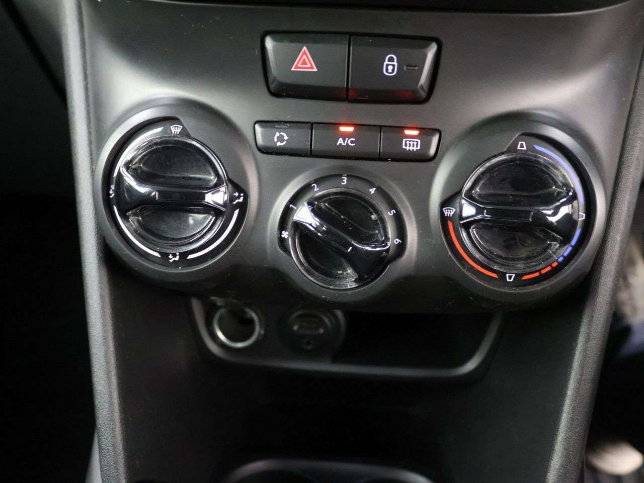 2018 PEUGEOT 2008 2018 PEUGEOT 2008