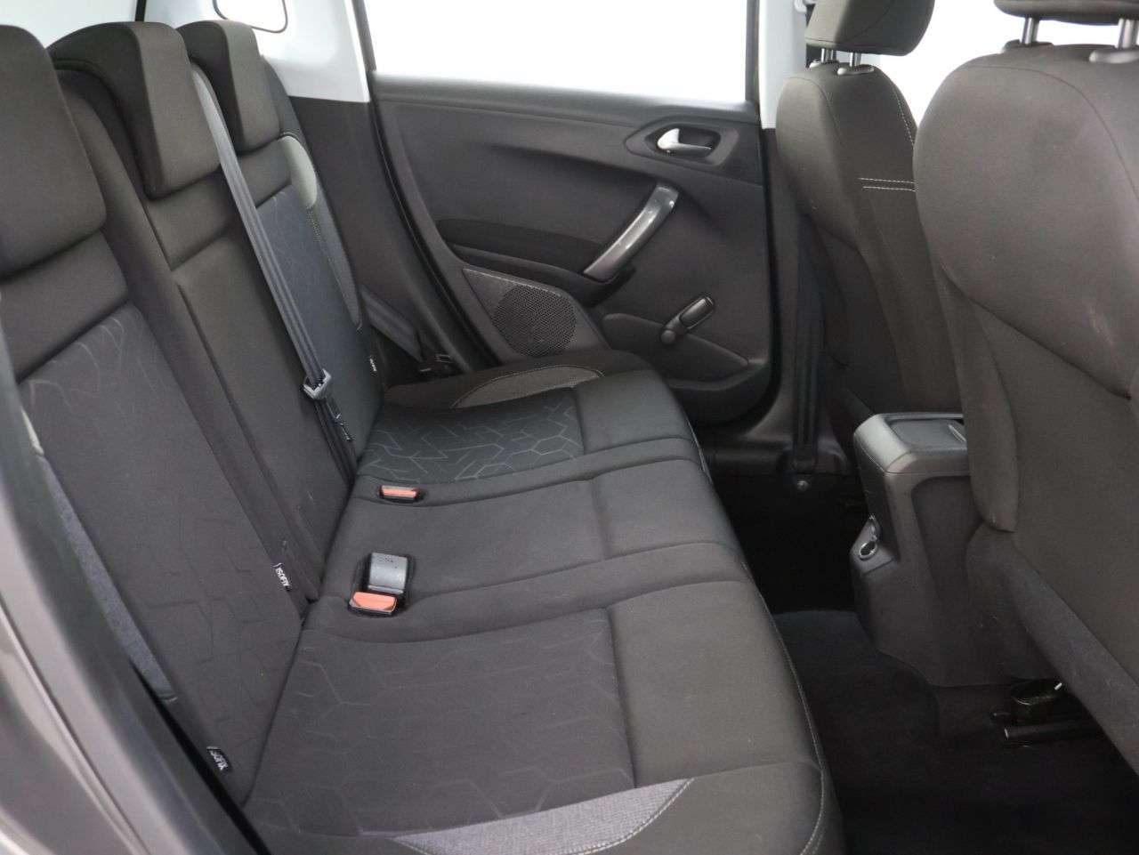 2018 PEUGEOT 2008 2018 PEUGEOT 2008