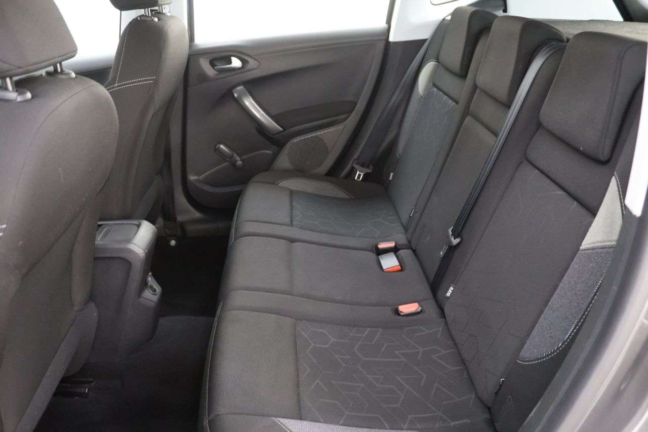 2018 PEUGEOT 2008 2018 PEUGEOT 2008