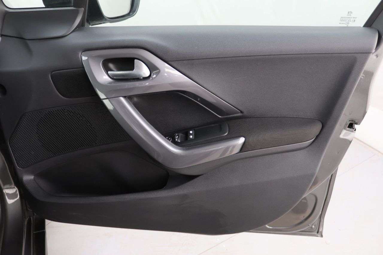 2018 PEUGEOT 2008 2018 PEUGEOT 2008