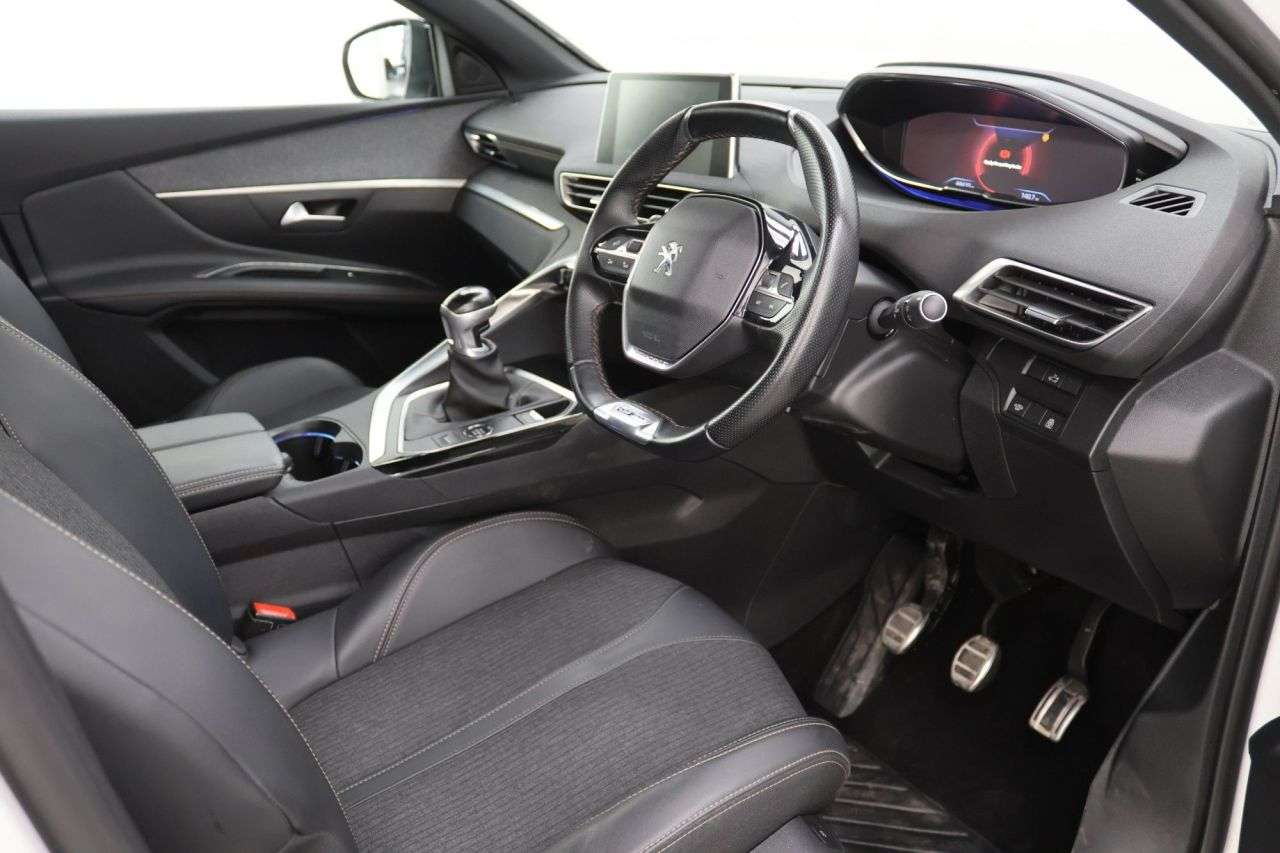 2019 PEUGEOT 3008 2019 PEUGEOT 3008