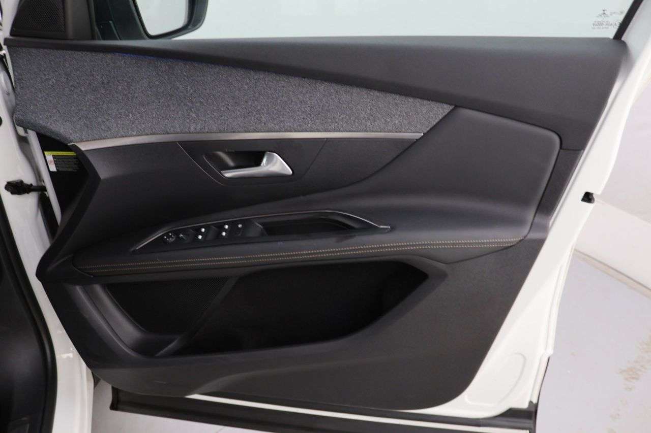 2019 PEUGEOT 3008 2019 PEUGEOT 3008