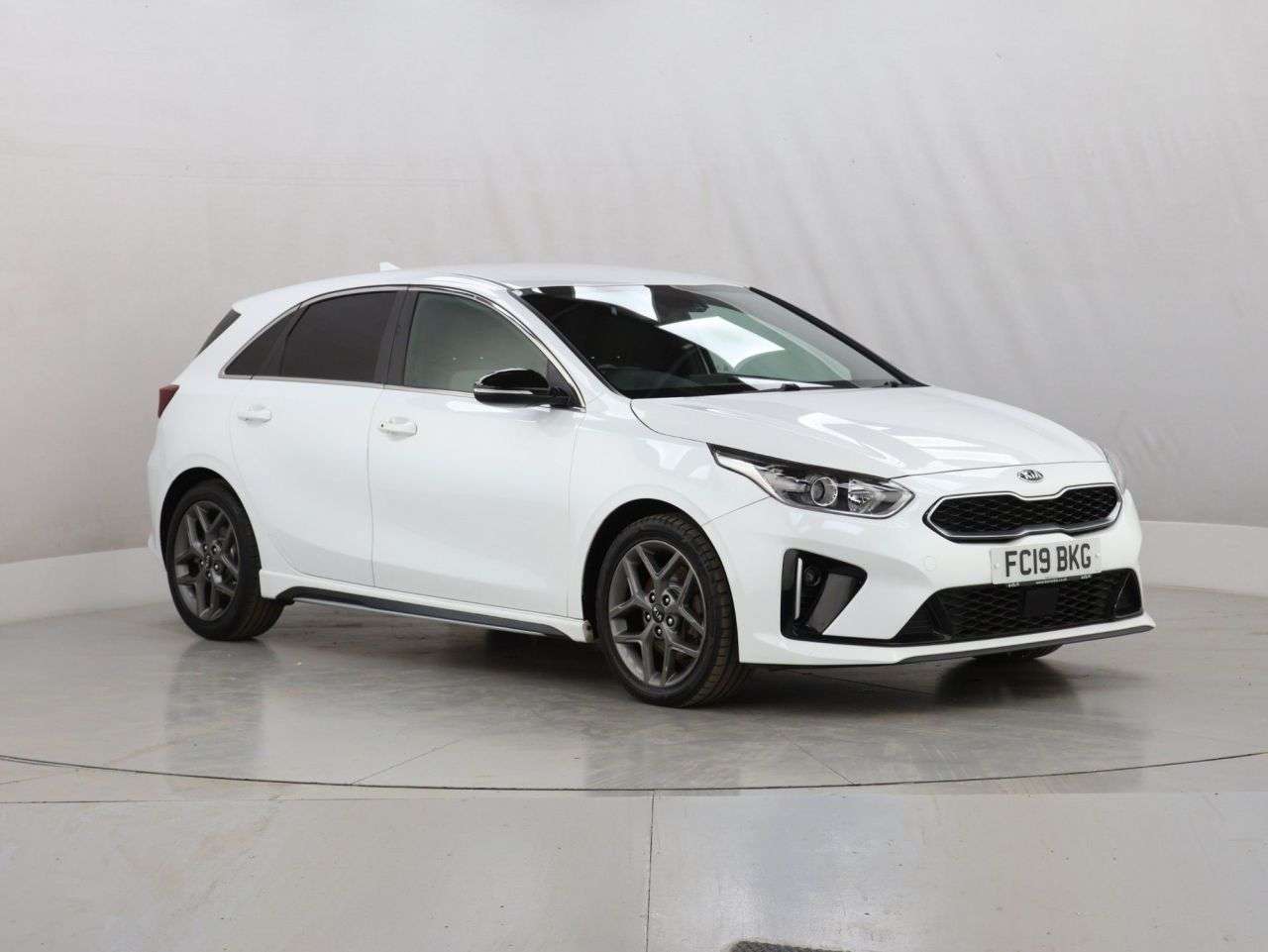 A 2019 KIA CEED 1.0 T-GDi GT-Line Hatchback 5dr Petrol Manual Euro 6 (s/s) (118 bhp) A 2019 KIA CEED 1.0 T-GDi GT-Line Hatchback 5dr Petrol Manual Euro 6 (s/s) (118 bhp)