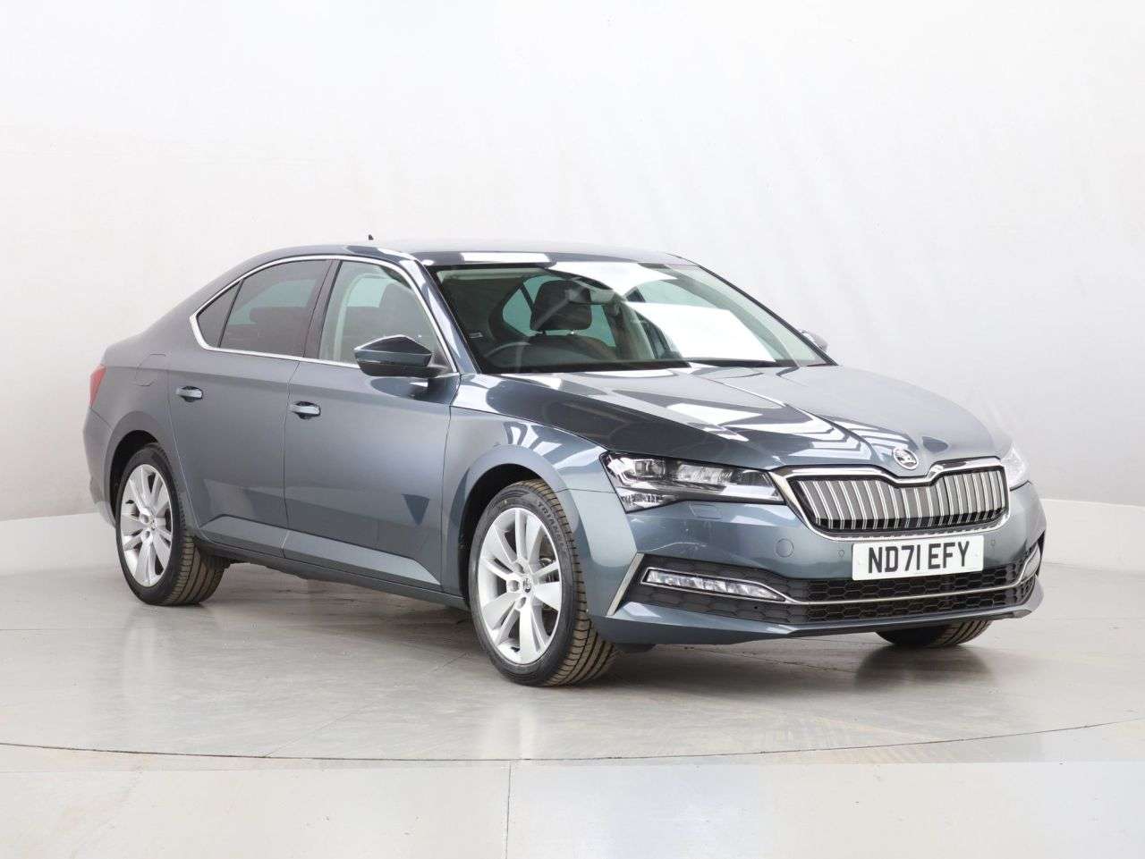 A 2021 SKODA SUPERB 1.4 TSI iV 13kWh SE L Hatchback 5dr Petrol Plug-in Hybrid DSG Euro 6 (s/s) A 2021 SKODA SUPERB 1.4 TSI iV 13kWh SE L Hatchback 5dr Petrol Plug-in Hybrid DSG Euro 6 (s/s)