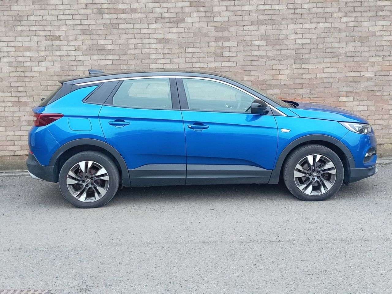 A 2019 VAUXHALL GRANDLAND X 1.2 Turbo GPF Sport Nav SUV 5dr Petrol Manual Euro 6 (s/s) (130 ps) A 2019 VAUXHALL GRANDLAND X 1.2 Turbo GPF Sport Nav SUV 5dr Petrol Manual Euro 6 (s/s) (130 ps)