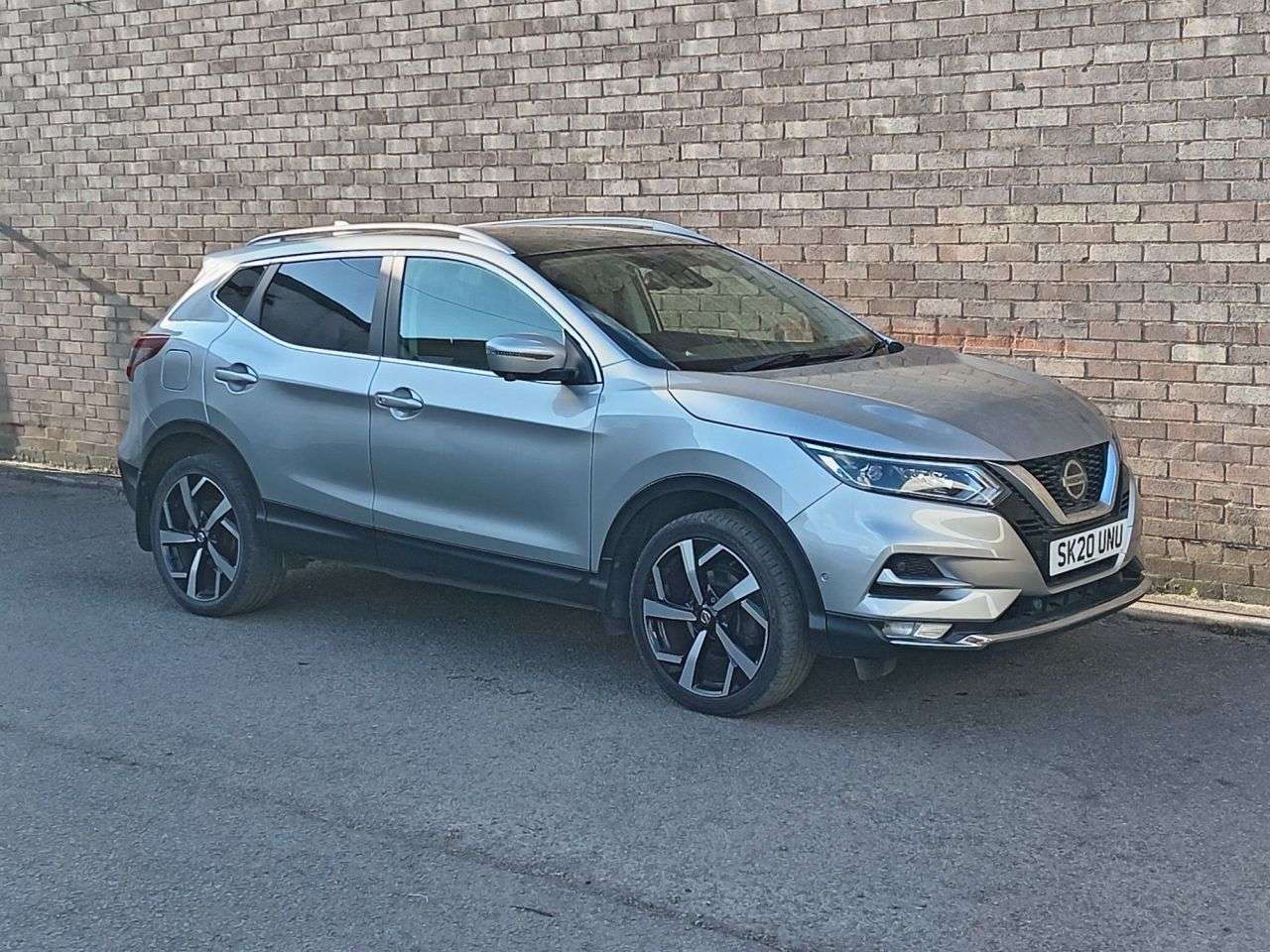 A 2020 NISSAN QASHQAI 1.3 DIG-T Tekna SUV 5dr Petrol DCT Auto Euro 6 (s/s) (160 ps) A 2020 NISSAN QASHQAI 1.3 DIG-T Tekna SUV 5dr Petrol DCT Auto Euro 6 (s/s) (160 ps)