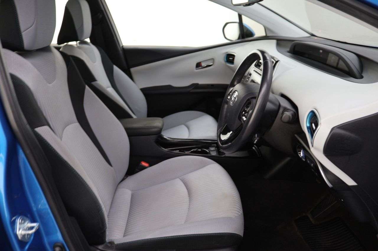 2021 TOYOTA PRIUS 2021 TOYOTA PRIUS