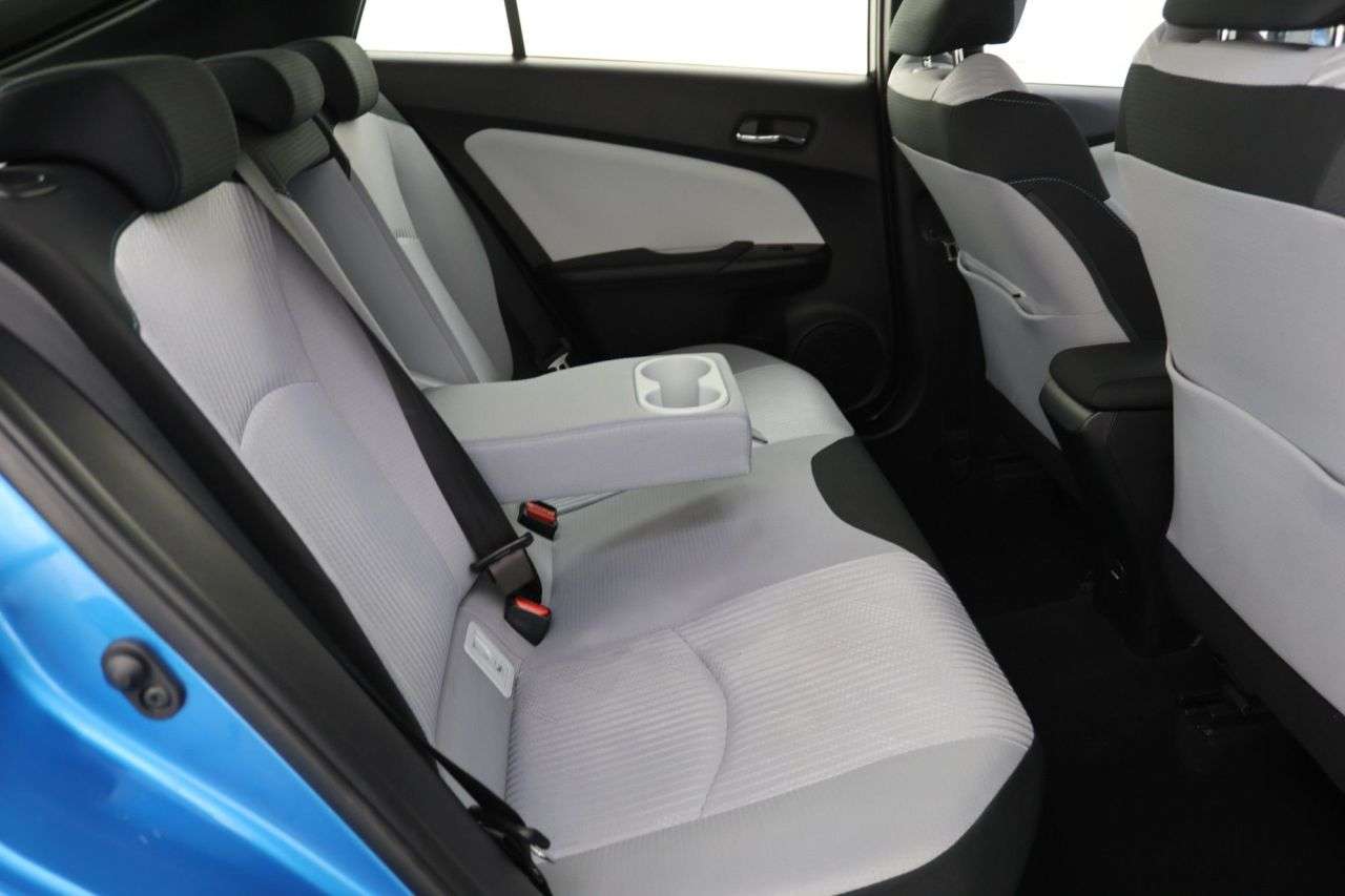 2021 TOYOTA PRIUS 2021 TOYOTA PRIUS