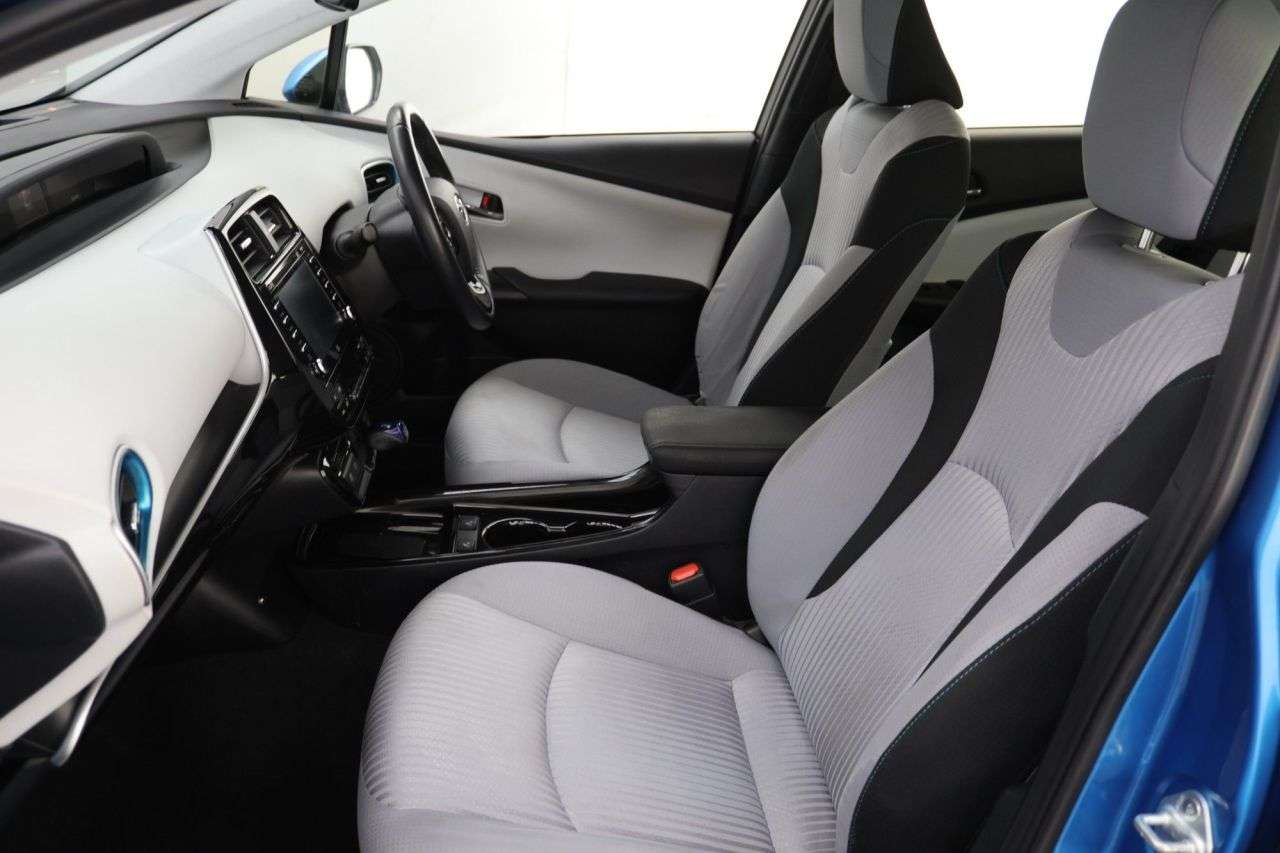 2021 TOYOTA PRIUS 2021 TOYOTA PRIUS