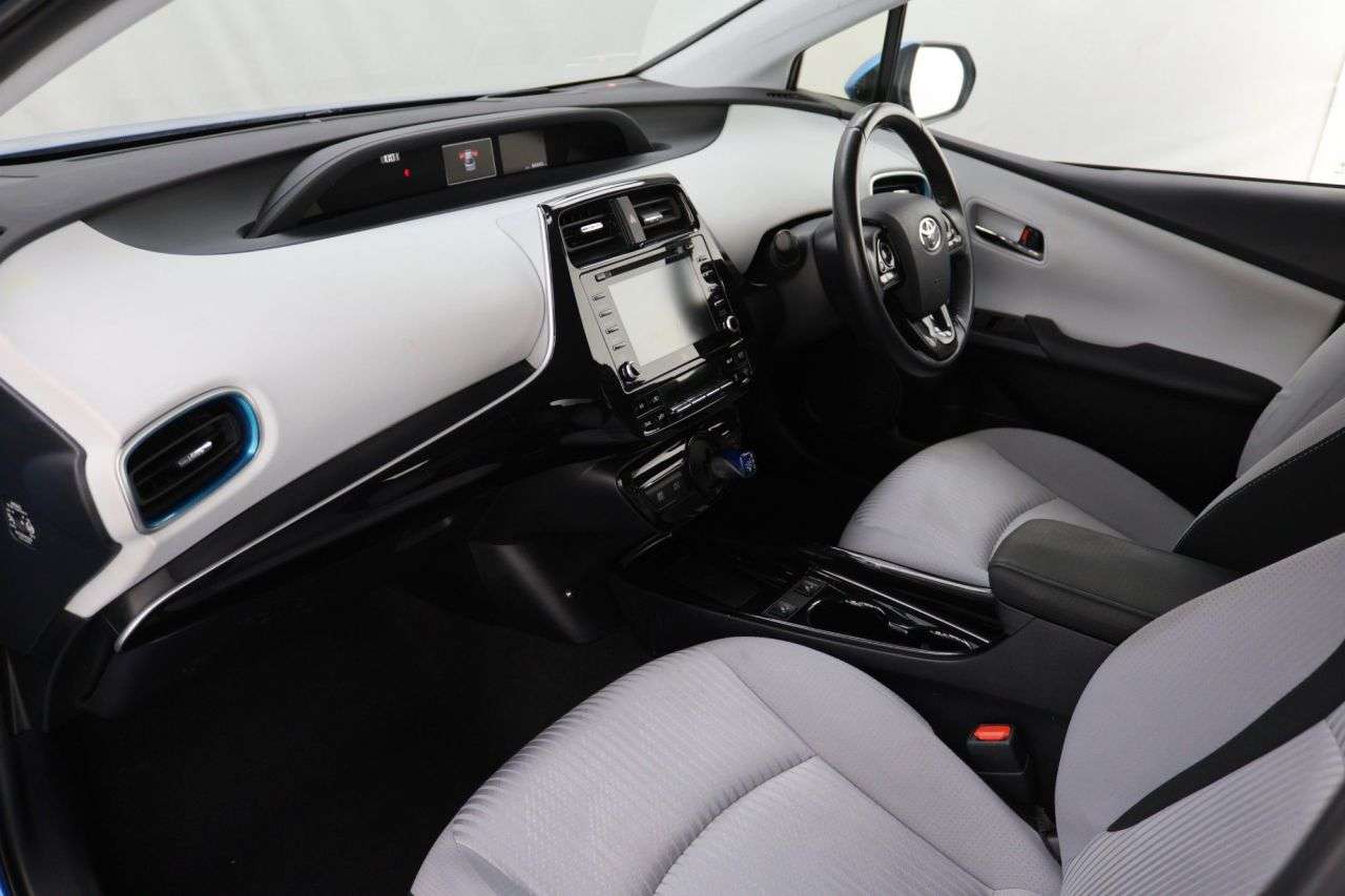 2021 TOYOTA PRIUS 2021 TOYOTA PRIUS