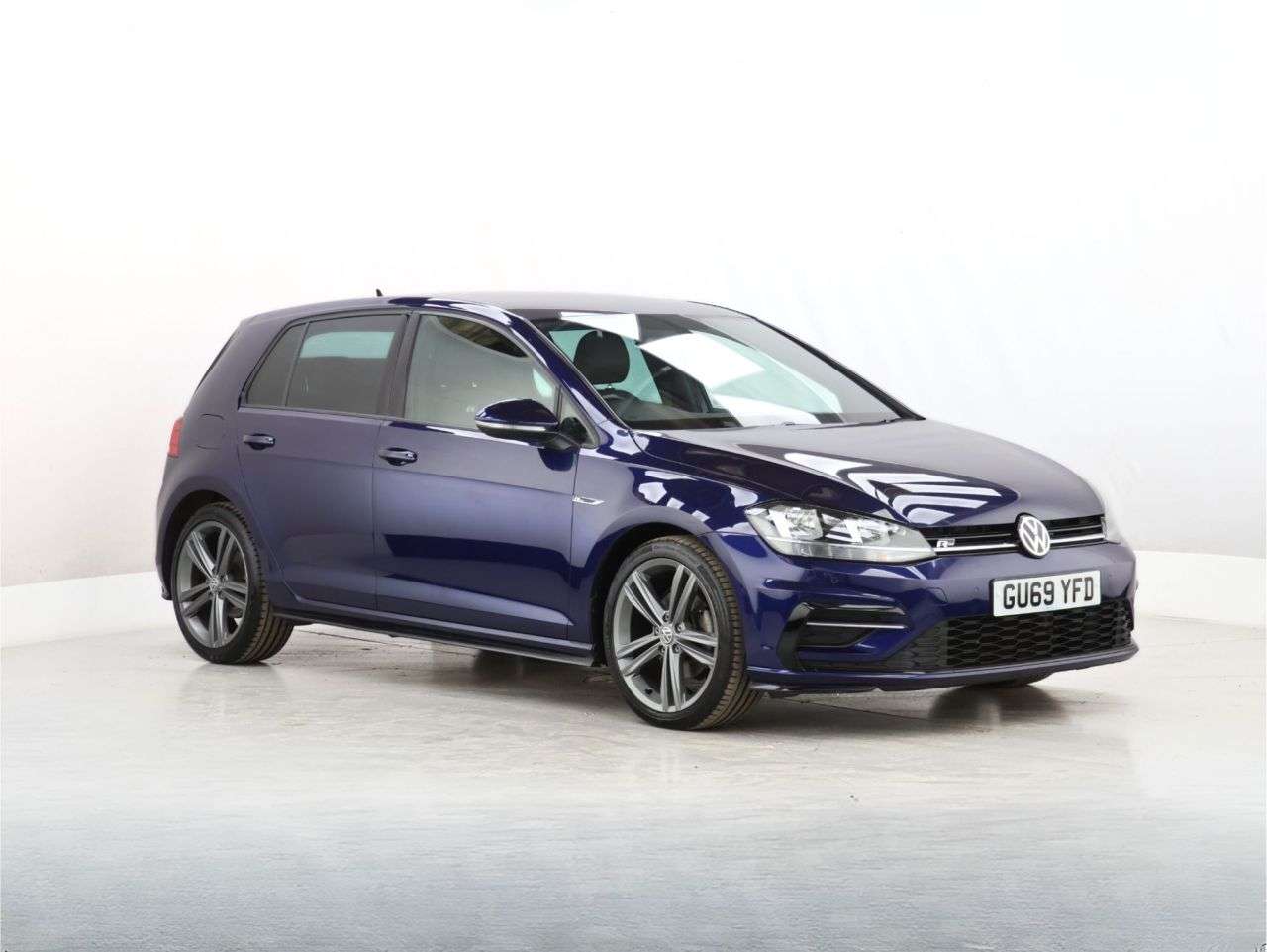 A 2019 VOLKSWAGEN GOLF 1.5 TSI EVO GPF R-Line Hatchback 5dr Petrol DSG Euro 6 (s/s) (150 ps) A 2019 VOLKSWAGEN GOLF 1.5 TSI EVO GPF R-Line Hatchback 5dr Petrol DSG Euro 6 (s/s) (150 ps)