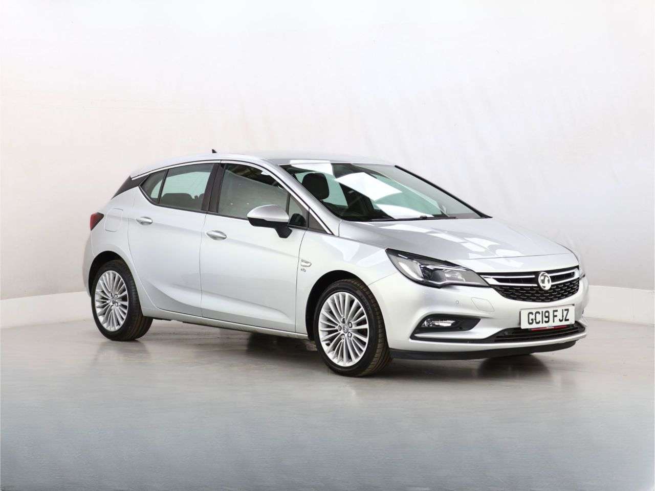 A 2019 VAUXHALL ASTRA 1.4i Turbo Elite Nav Hatchback 5dr Petrol Manual Euro 6 (150 ps) A 2019 VAUXHALL ASTRA 1.4i Turbo Elite Nav Hatchback 5dr Petrol Manual Euro 6 (150 ps)