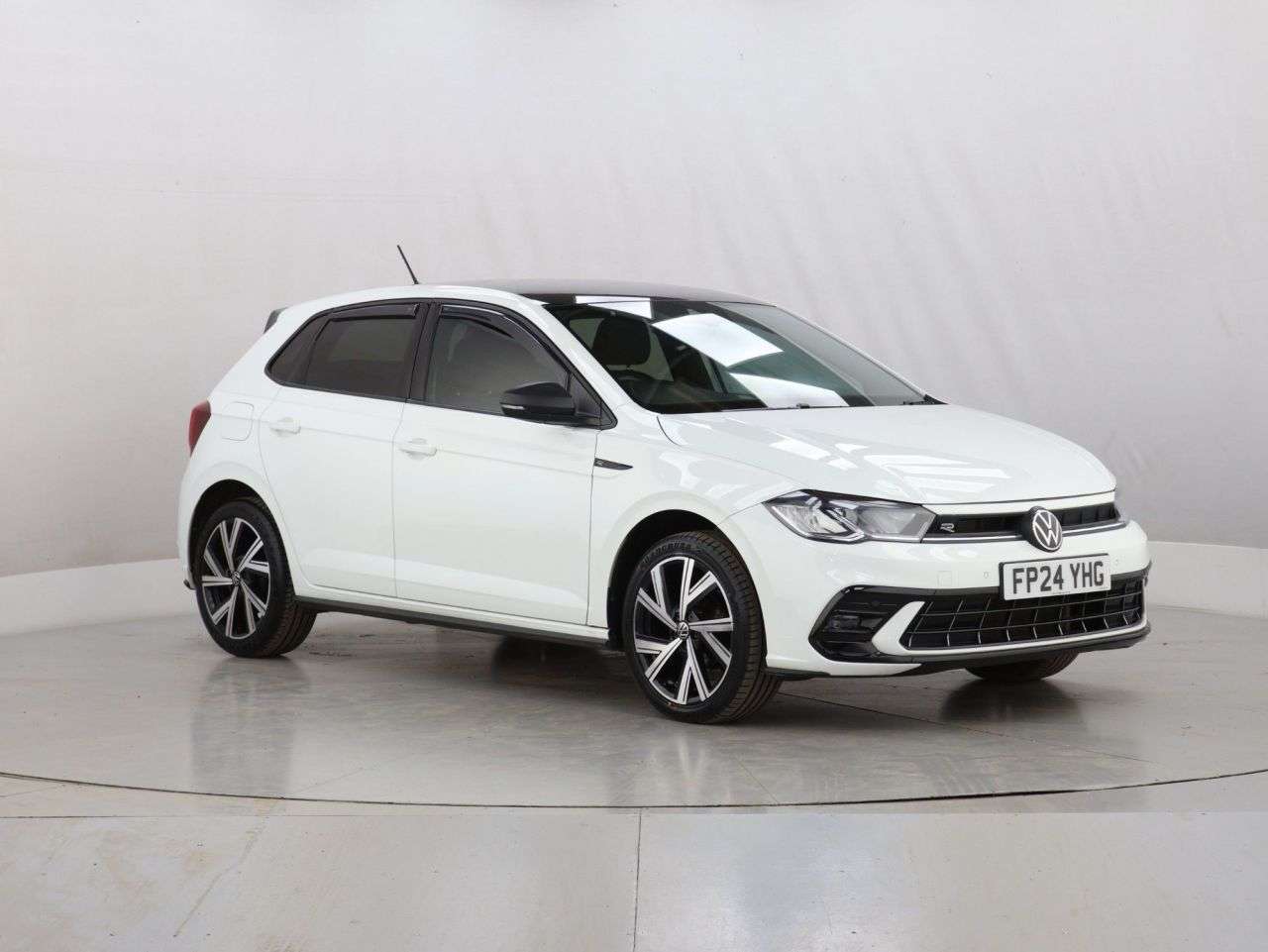 A 2024 VOLKSWAGEN POLO 1.0 TSI R-Line Hatchback 5dr Petrol DSG Euro 6 (s/s) (95 ps) A 2024 VOLKSWAGEN POLO 1.0 TSI R-Line Hatchback 5dr Petrol DSG Euro 6 (s/s) (95 ps)