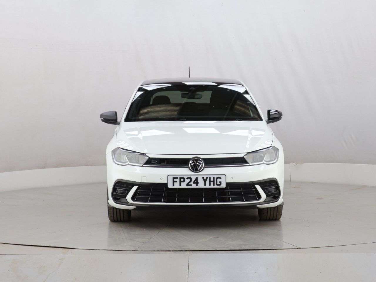 A 2024 VOLKSWAGEN POLO 1.0 TSI R-Line Hatchback 5dr Petrol DSG Euro 6 (s/s) (95 ps) A 2024 VOLKSWAGEN POLO 1.0 TSI R-Line Hatchback 5dr Petrol DSG Euro 6 (s/s) (95 ps)