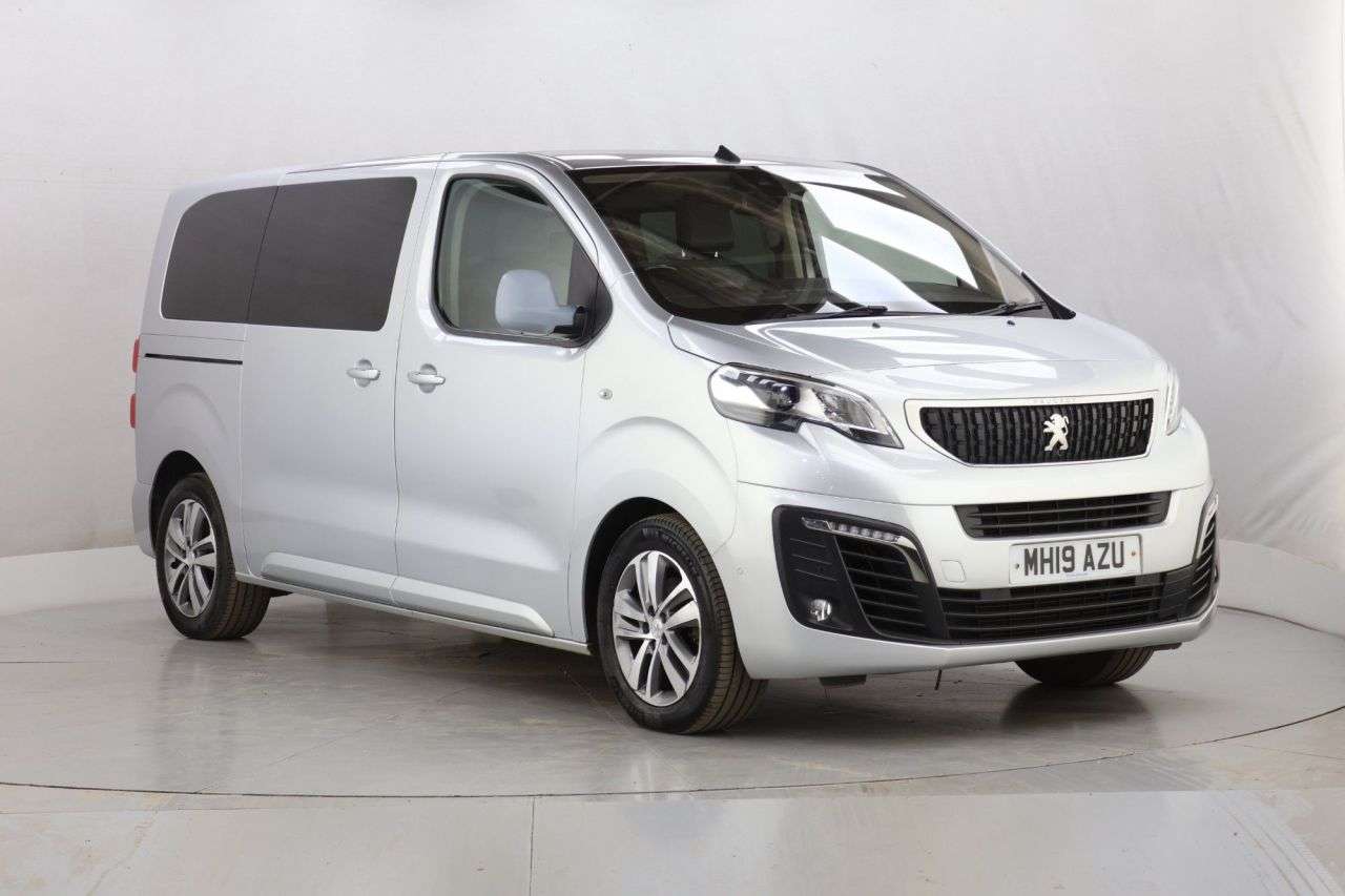A 2019 PEUGEOT TRAVELLER 2.0 BlueHDi Allure Standard MPV 5dr Diesel EAT8 MWB Euro 6 (s/s) (180 ps) A 2019 PEUGEOT TRAVELLER 2.0 BlueHDi Allure Standard MPV 5dr Diesel EAT8 MWB Euro 6 (s/s) (180 ps)