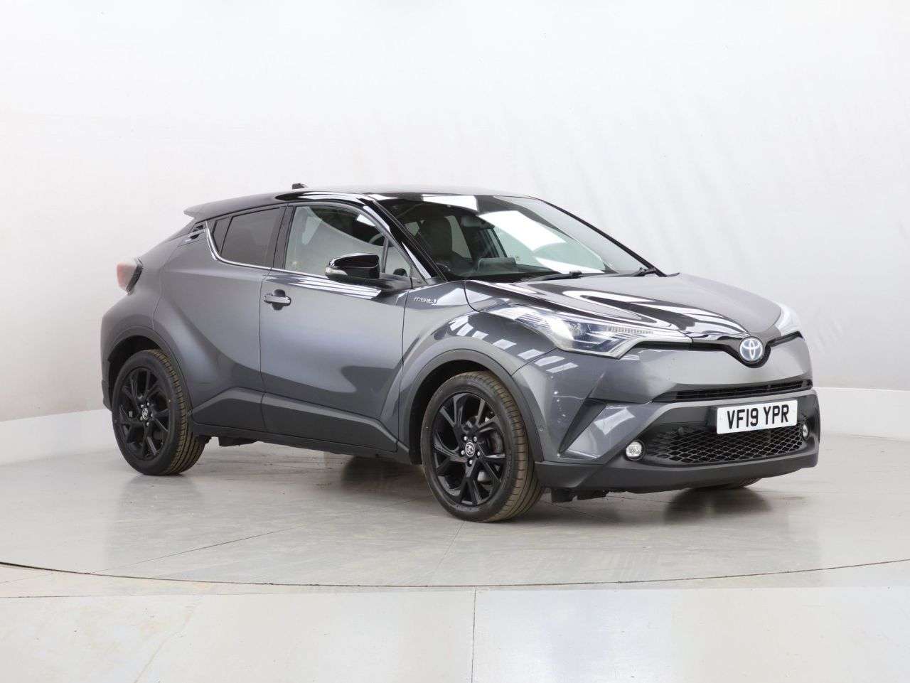 A 2019 TOYOTA C-HR 1.8 VVT-h Dynamic SUV 5dr Petrol Hybrid CVT Euro 6 (s/s) (122 ps) A 2019 TOYOTA C-HR 1.8 VVT-h Dynamic SUV 5dr Petrol Hybrid CVT Euro 6 (s/s) (122 ps)