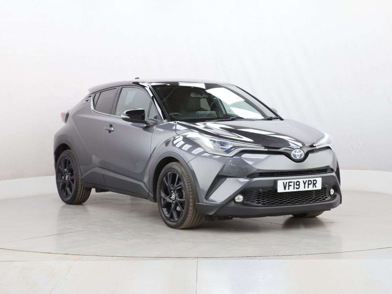 A 2019 TOYOTA C-HR 1.8 VVT-h Dynamic SUV 5dr Petrol Hybrid CVT Euro 6 (s/s) (122 ps) A 2019 TOYOTA C-HR 1.8 VVT-h Dynamic SUV 5dr Petrol Hybrid CVT Euro 6 (s/s) (122 ps)
