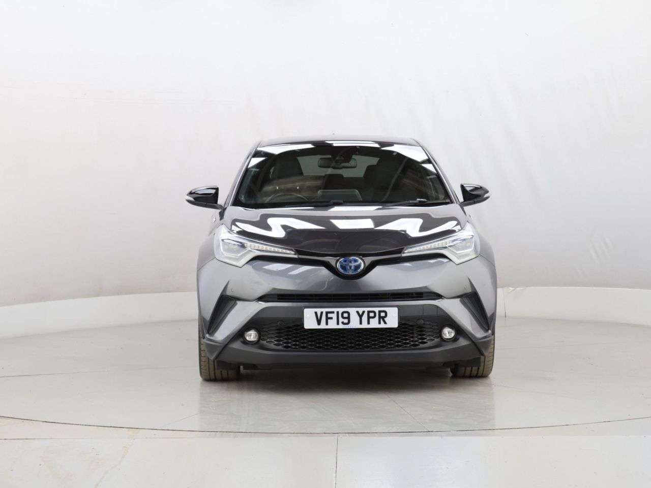A 2019 TOYOTA C-HR 1.8 VVT-h Dynamic SUV 5dr Petrol Hybrid CVT Euro 6 (s/s) (122 ps) A 2019 TOYOTA C-HR 1.8 VVT-h Dynamic SUV 5dr Petrol Hybrid CVT Euro 6 (s/s) (122 ps)