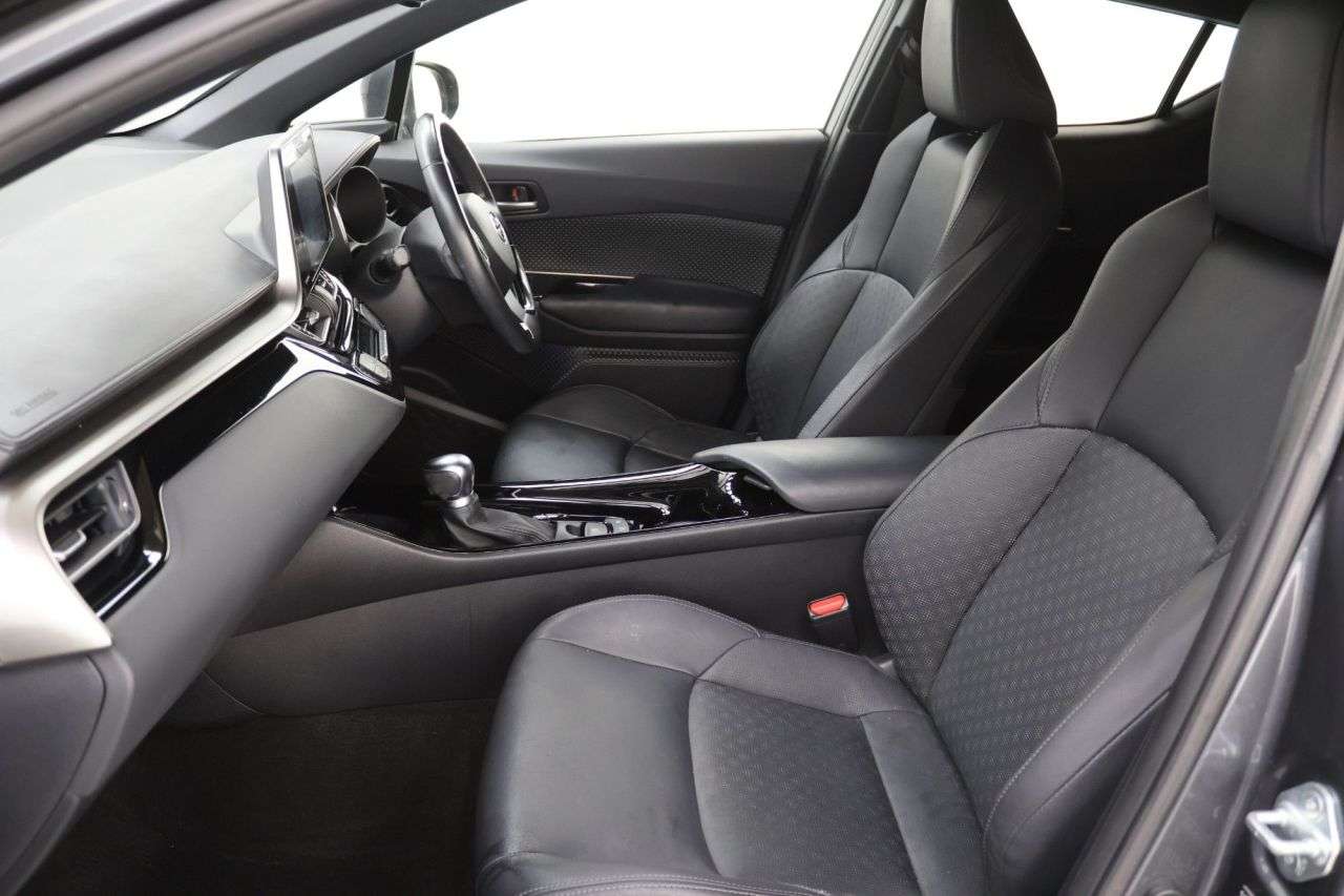 2019 TOYOTA C-HR 2019 TOYOTA C-HR