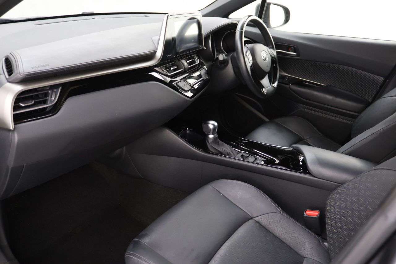 2019 TOYOTA C-HR 2019 TOYOTA C-HR