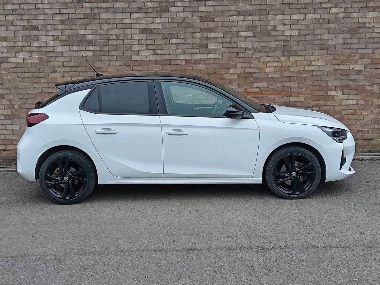 A 2020 VAUXHALL CORSA 1.2 Turbo SRi Premium Hatchback 5dr Petrol Manual Euro 6 (s/s) (100 ps) A 2020 VAUXHALL CORSA 1.2 Turbo SRi Premium Hatchback 5dr Petrol Manual Euro 6 (s/s) (100 ps)