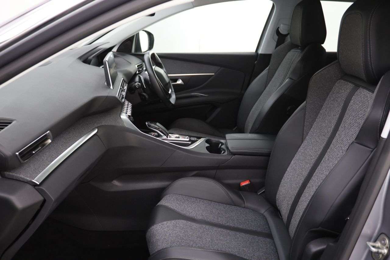 2019 PEUGEOT 3008 2019 PEUGEOT 3008