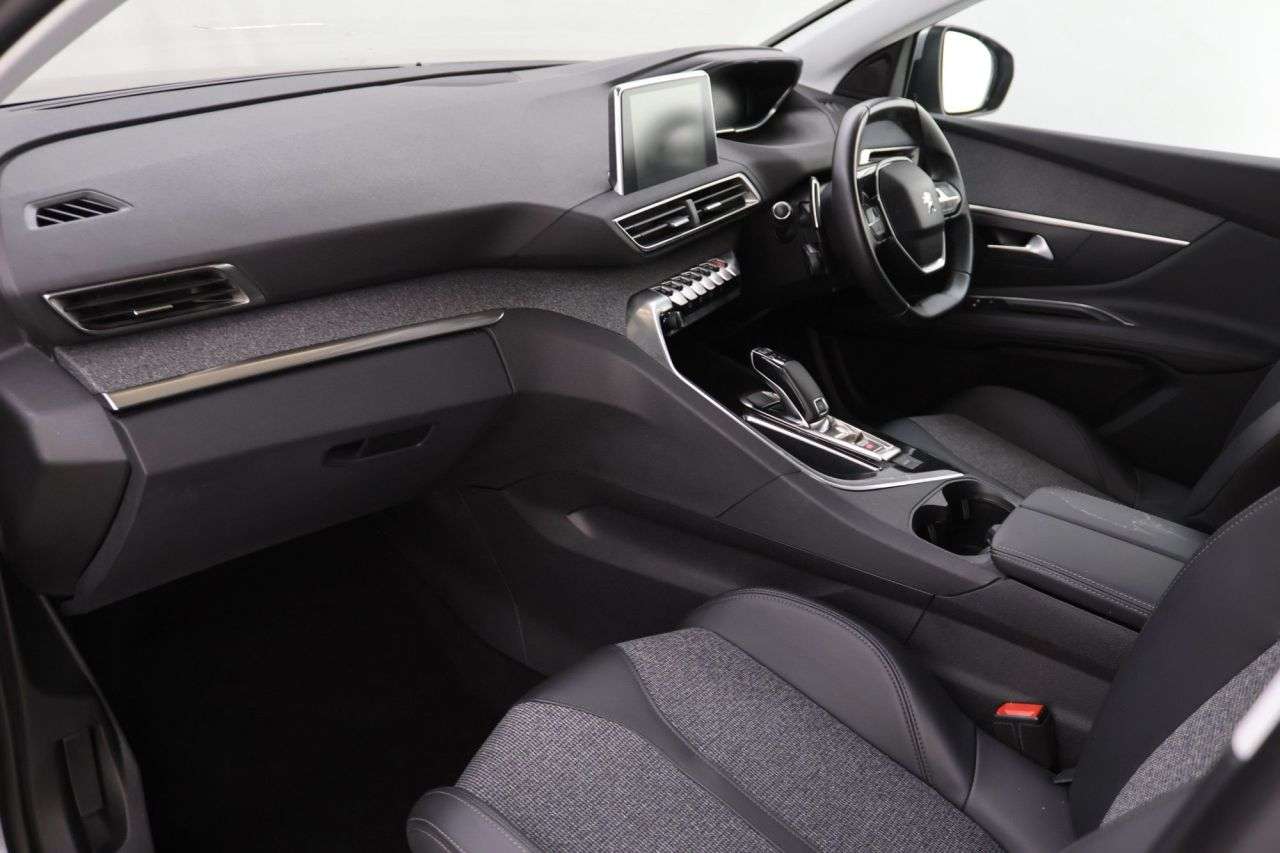 2019 PEUGEOT 3008 2019 PEUGEOT 3008
