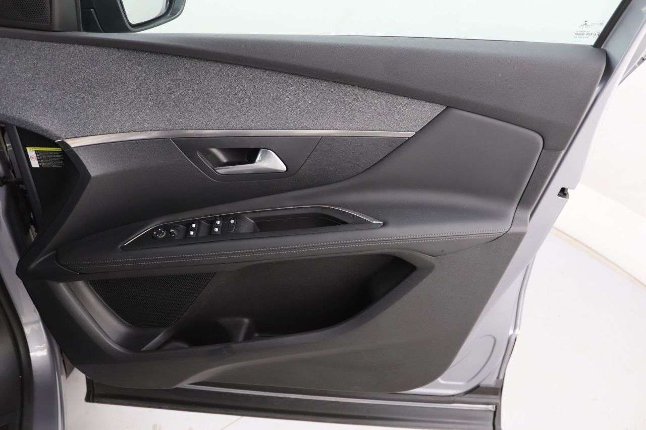 2019 PEUGEOT 3008 2019 PEUGEOT 3008