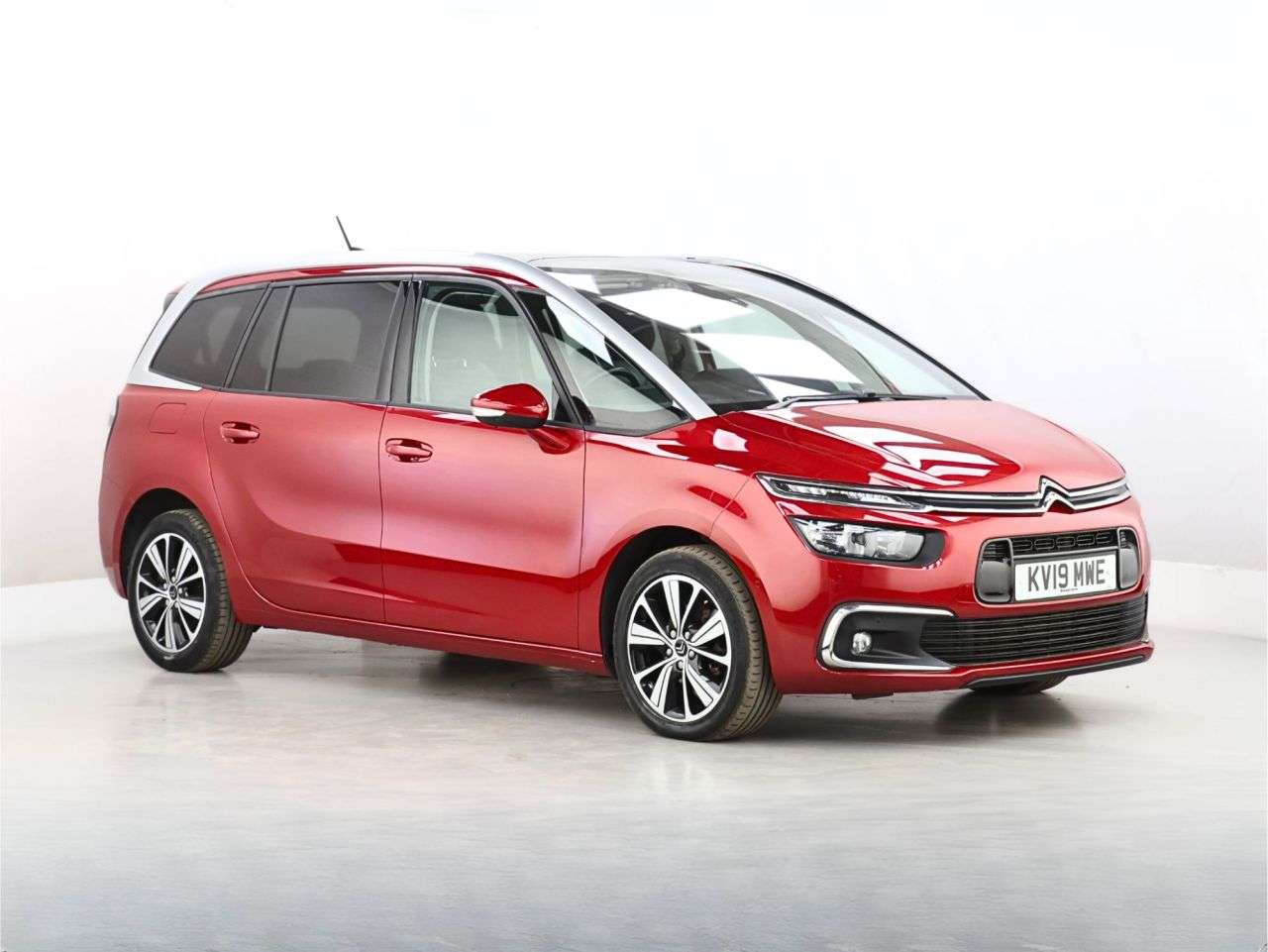 A 2019 CITROEN GRAND C4 SPACETOURER 1.5 BlueHDi Flair MPV 5dr Diesel Manual Euro 6 (s/s) (130 ps) A 2019 CITROEN GRAND C4 SPACETOURER 1.5 BlueHDi Flair MPV 5dr Diesel Manual Euro 6 (s/s) (130 ps)