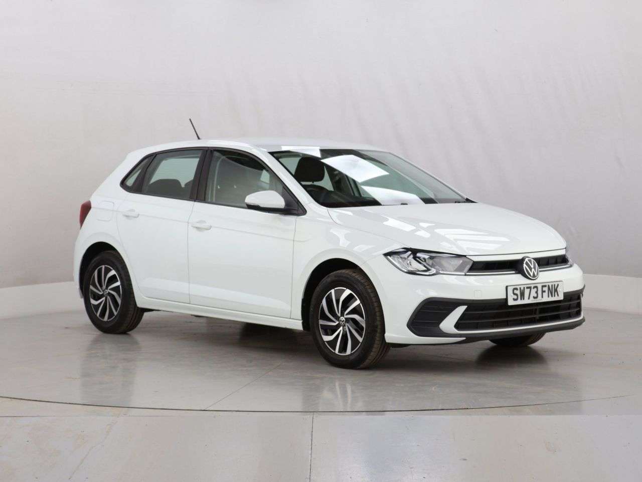 A 2023 VOLKSWAGEN POLO 1.0 EVO Life Hatchback 5dr Petrol Manual Euro 6 (s/s) (80 ps) A 2023 VOLKSWAGEN POLO 1.0 EVO Life Hatchback 5dr Petrol Manual Euro 6 (s/s) (80 ps)