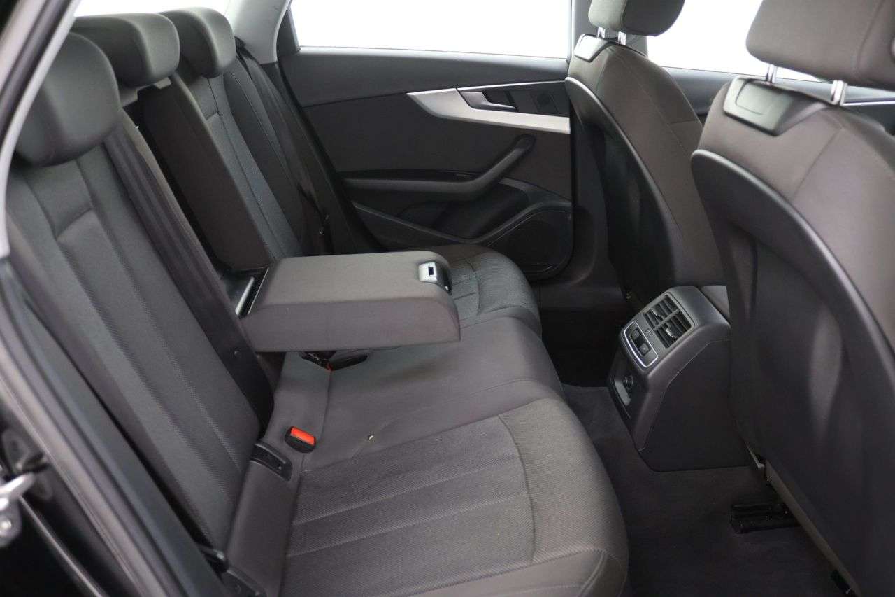2021 AUDI A4 AVANT 2021 AUDI A4 AVANT