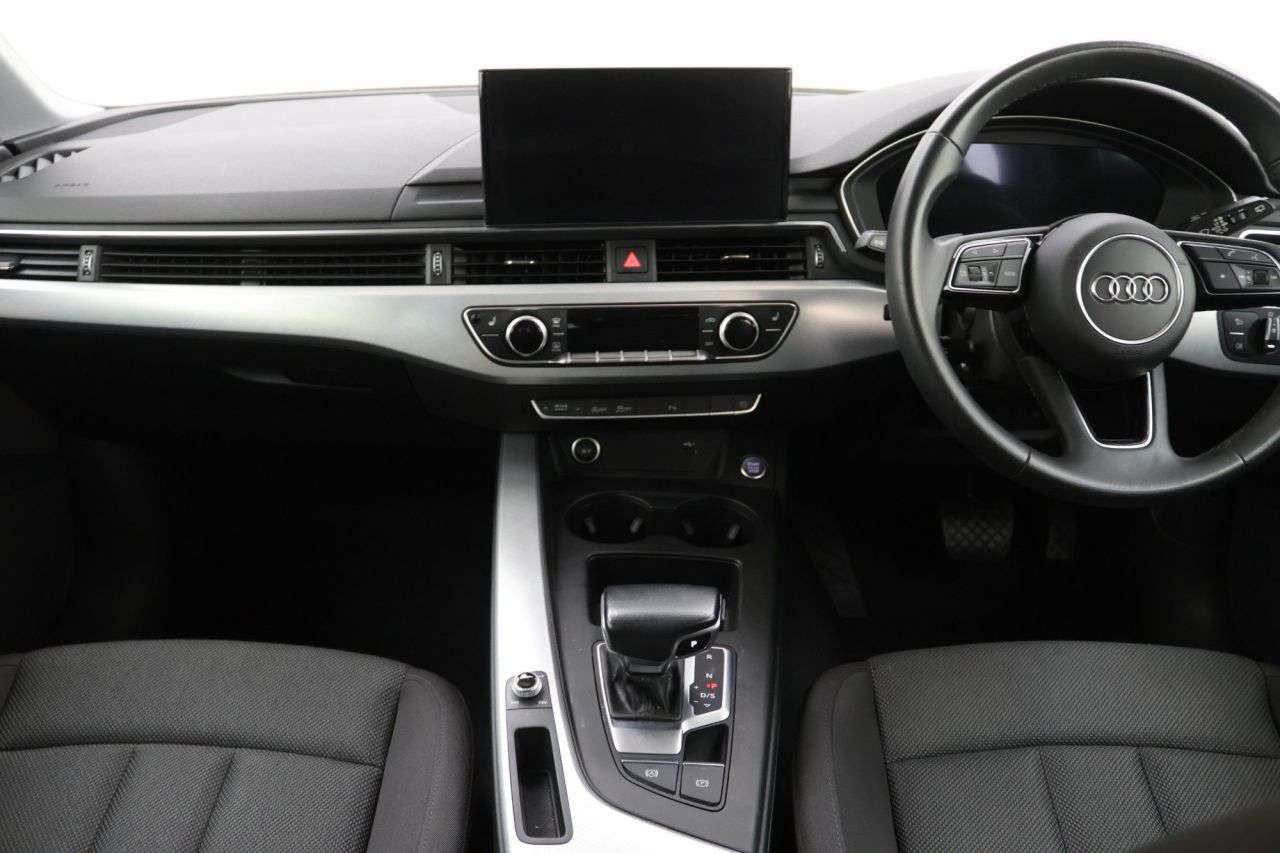 2021 AUDI A4 AVANT 2021 AUDI A4 AVANT