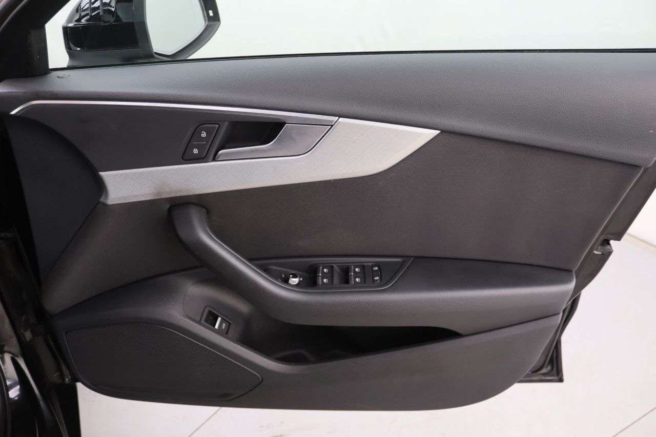 2021 AUDI A4 AVANT 2021 AUDI A4 AVANT
