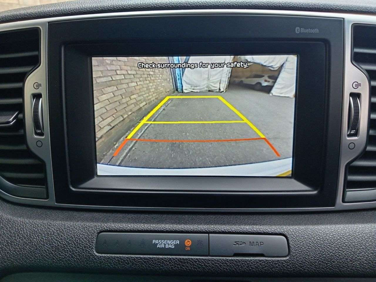 A 2017 KIA SPORTAGE 1.6 GDi 2 SUV 5dr Petrol Manual Euro 6 (s/s) (130 bhp) A 2017 KIA SPORTAGE 1.6 GDi 2 SUV 5dr Petrol Manual Euro 6 (s/s) (130 bhp)