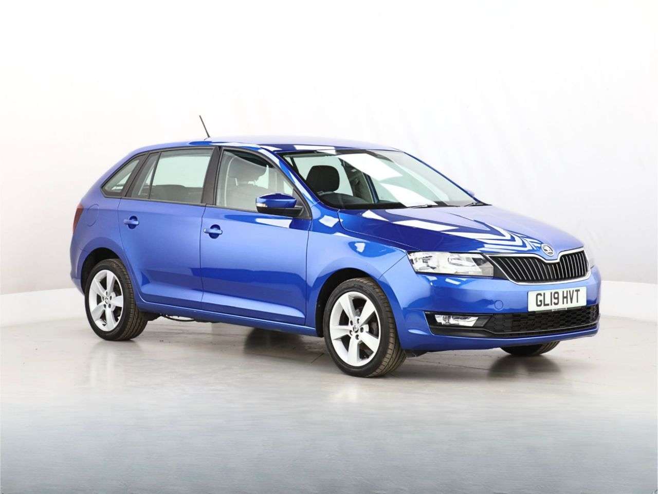 A 2019 SKODA RAPID SPACEBACK 1.0 TSI GPF SE Tech Hatchback 5dr Petrol Manual Euro 6 (s/s) (95 ps) A 2019 SKODA RAPID SPACEBACK 1.0 TSI GPF SE Tech Hatchback 5dr Petrol Manual Euro 6 (s/s) (95 ps)