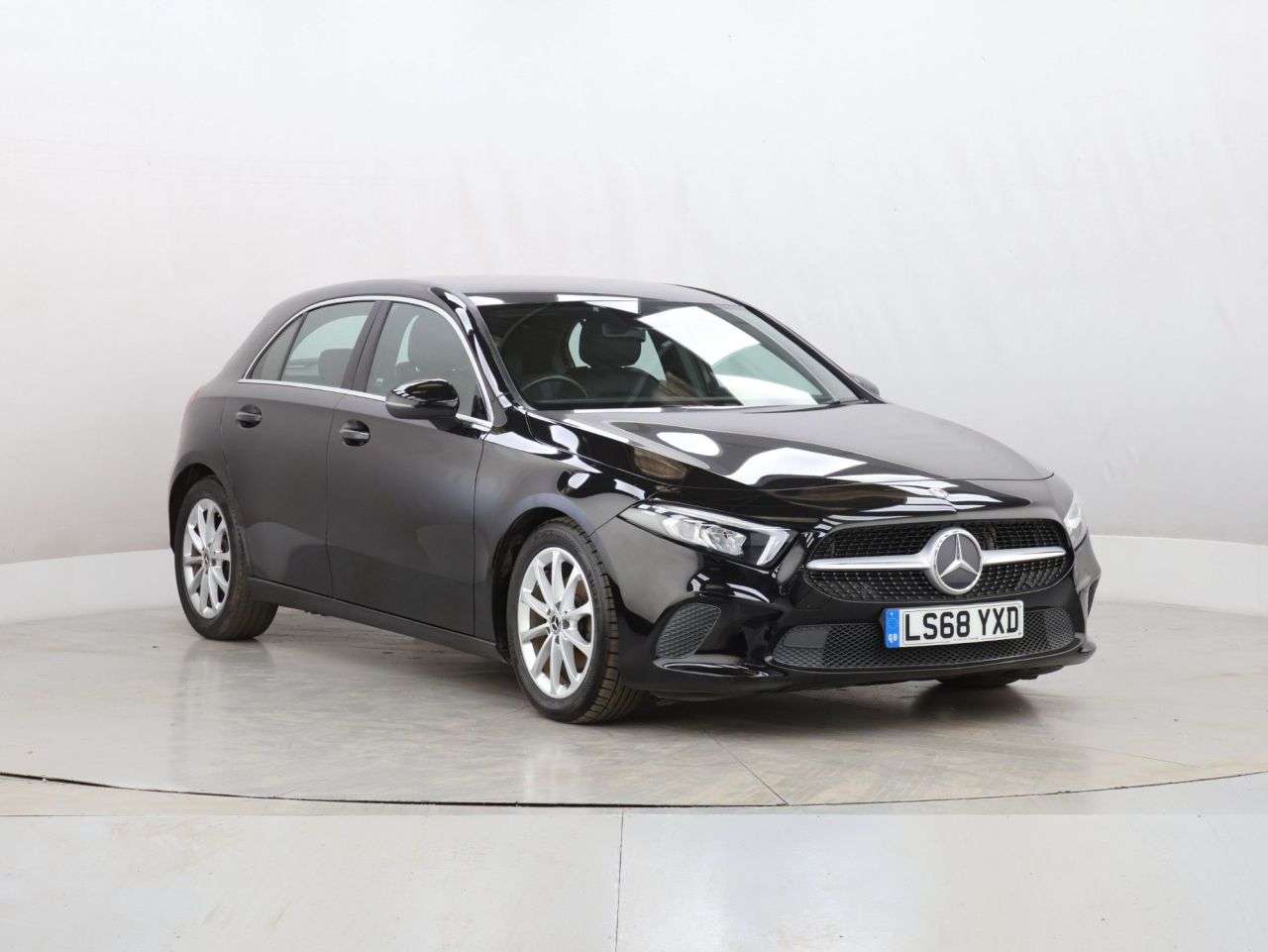 A 2018 MERCEDES-BENZ A CLASS 1.5 A180d Sport Hatchback 5dr Diesel 7G-DCT Euro 6 (s/s) (116 ps) A 2018 MERCEDES-BENZ A CLASS 1.5 A180d Sport Hatchback 5dr Diesel 7G-DCT Euro 6 (s/s) (116 ps)