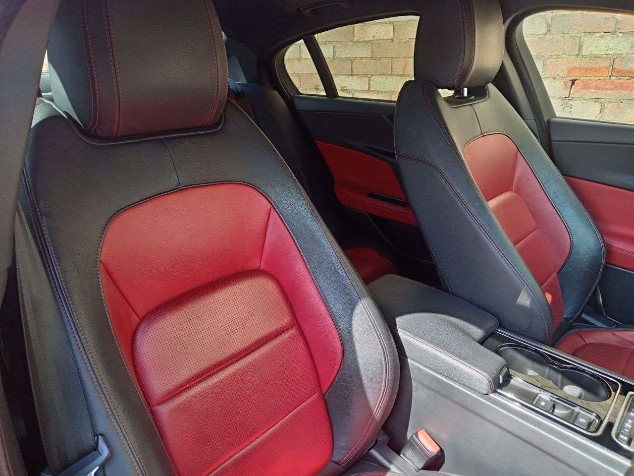 2017 JAGUAR XE 2017 JAGUAR XE