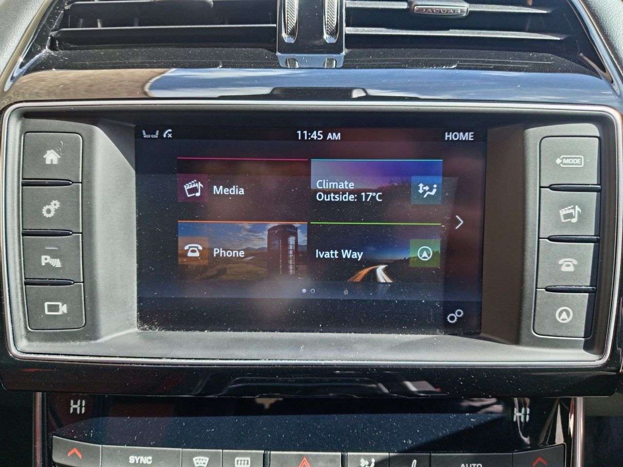 2017 JAGUAR XE 2017 JAGUAR XE