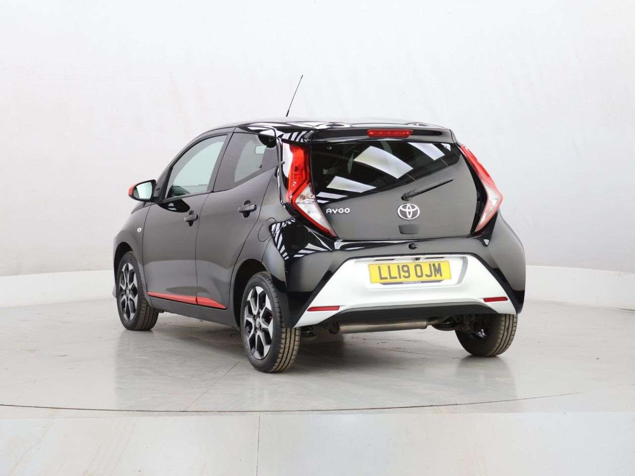 2019 TOYOTA AYGO 2019 TOYOTA AYGO