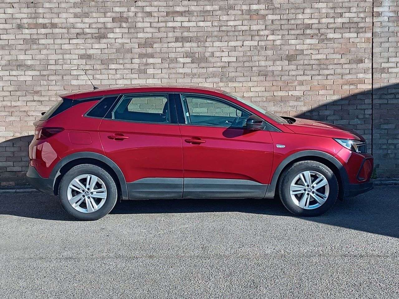 A 2022 VAUXHALL ADAM 1.2 Turbo SE SUV 5dr Petrol Manual Euro 6 (s/s) (130 ps) A 2022 VAUXHALL ADAM 1.2 Turbo SE SUV 5dr Petrol Manual Euro 6 (s/s) (130 ps)