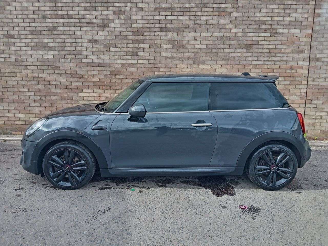 A 2019 MINI HATCH 2.0 Cooper S Sport Hatchback 3dr Petrol Manual Euro 6 (s/s) (192 ps) A 2019 MINI HATCH 2.0 Cooper S Sport Hatchback 3dr Petrol Manual Euro 6 (s/s) (192 ps)