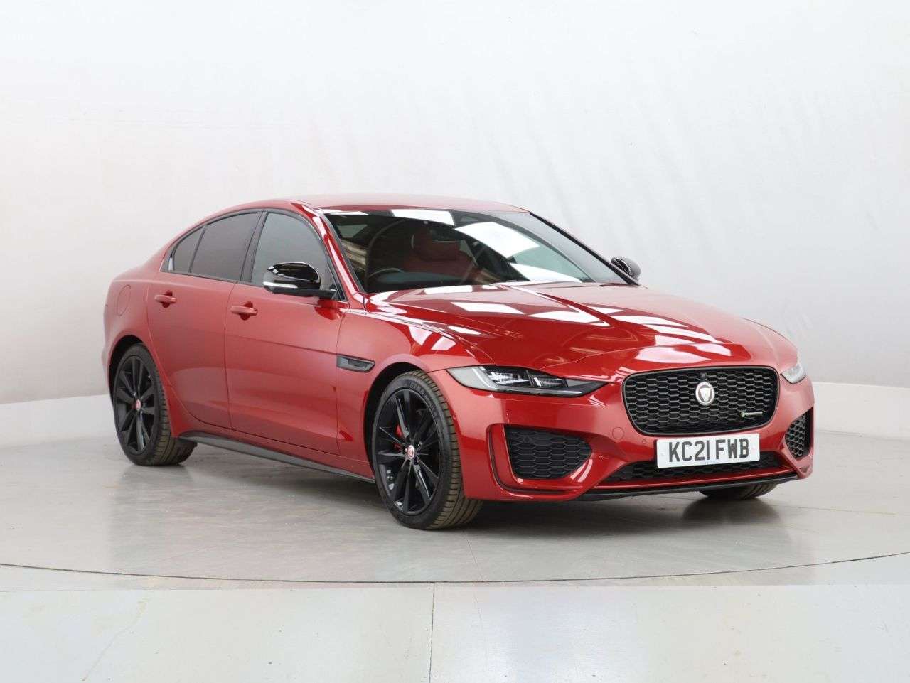 A 2021 JAGUAR XE 2.0 D200 MHEV R-Dynamic Black Saloon 4dr Diesel Auto Euro 6 (s/s) (204 ps) A 2021 JAGUAR XE 2.0 D200 MHEV R-Dynamic Black Saloon 4dr Diesel Auto Euro 6 (s/s) (204 ps)