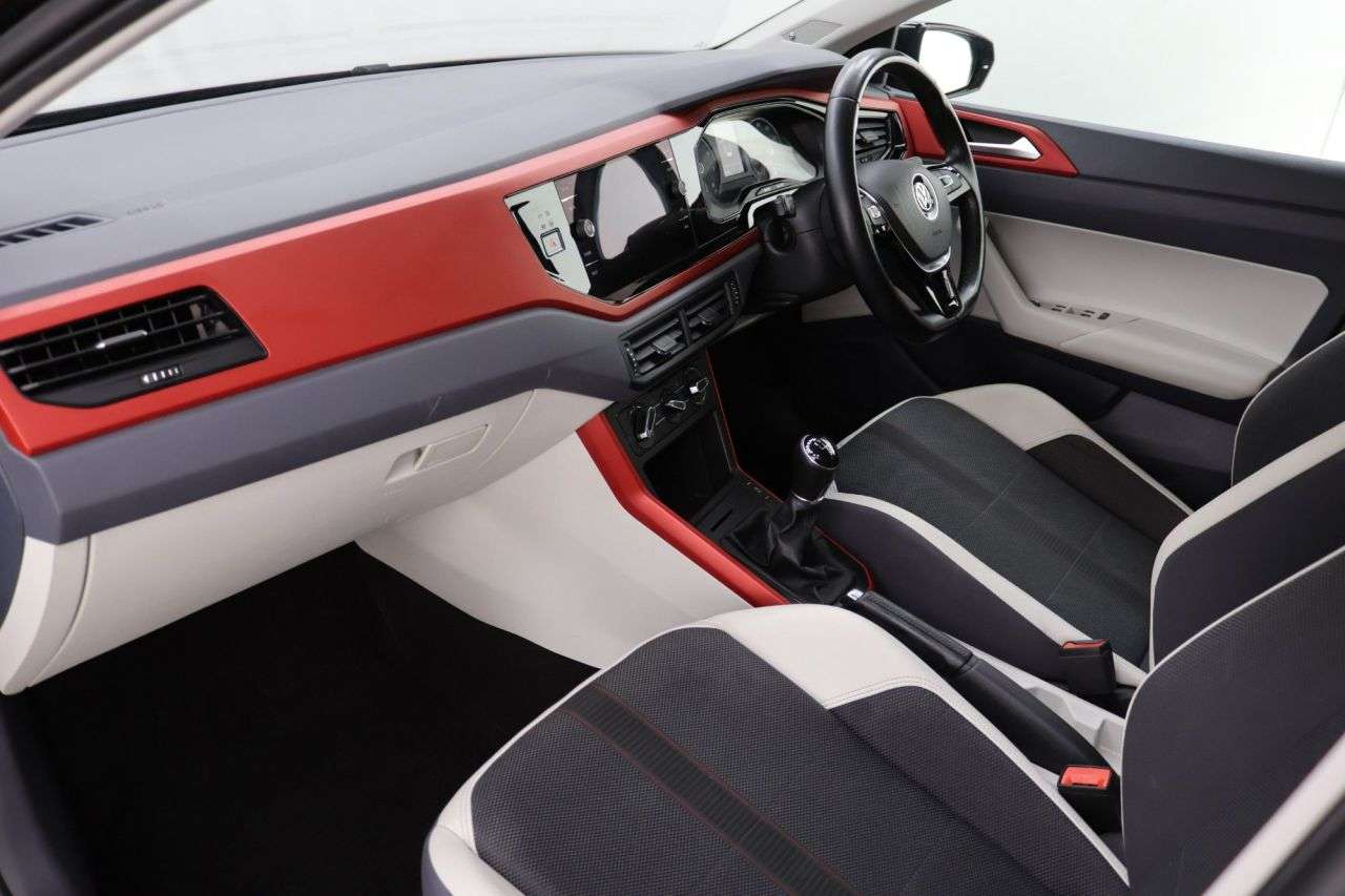 2019 VOLKSWAGEN POLO 2019 VOLKSWAGEN POLO