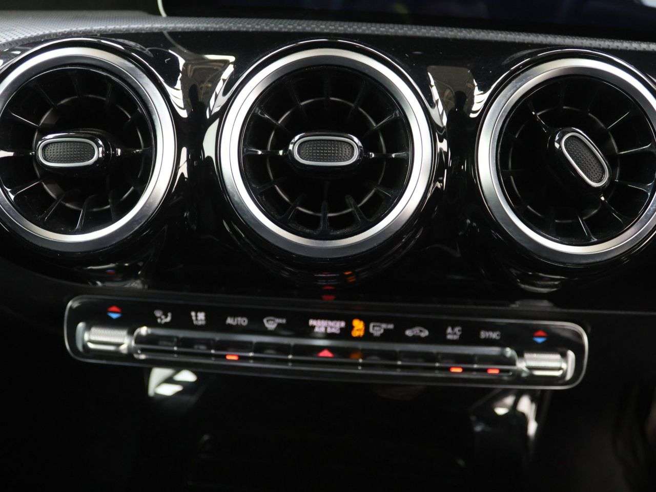 2019 MERCEDES-BENZ A CLASS 2019 MERCEDES-BENZ A CLASS