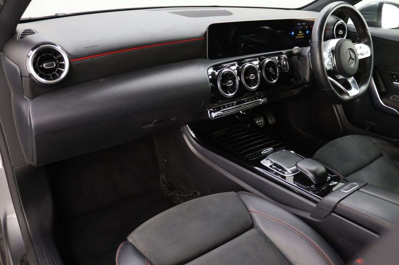2019 MERCEDES-BENZ A CLASS 2019 MERCEDES-BENZ A CLASS
