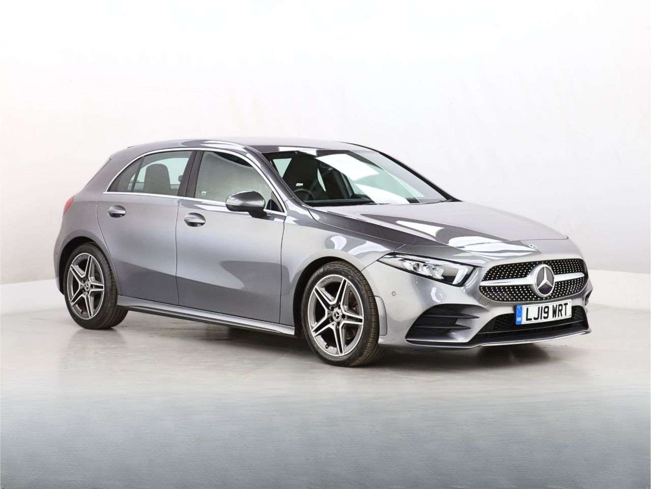 A 2019 MERCEDES-BENZ A CLASS 1.3 A200 AMG Line (Executive) Hatchback 5dr Petrol 7G-DCT Euro 6 (s/s) (163 A 2019 MERCEDES-BENZ A CLASS 1.3 A200 AMG Line (Executive) Hatchback 5dr Petrol 7G-DCT Euro 6 (s/s) (163