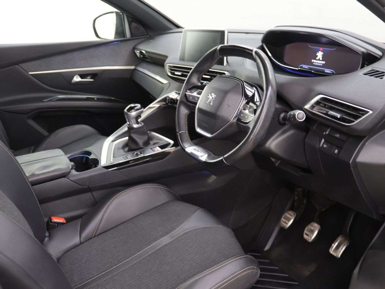 2018 PEUGEOT 5008 2018 PEUGEOT 5008