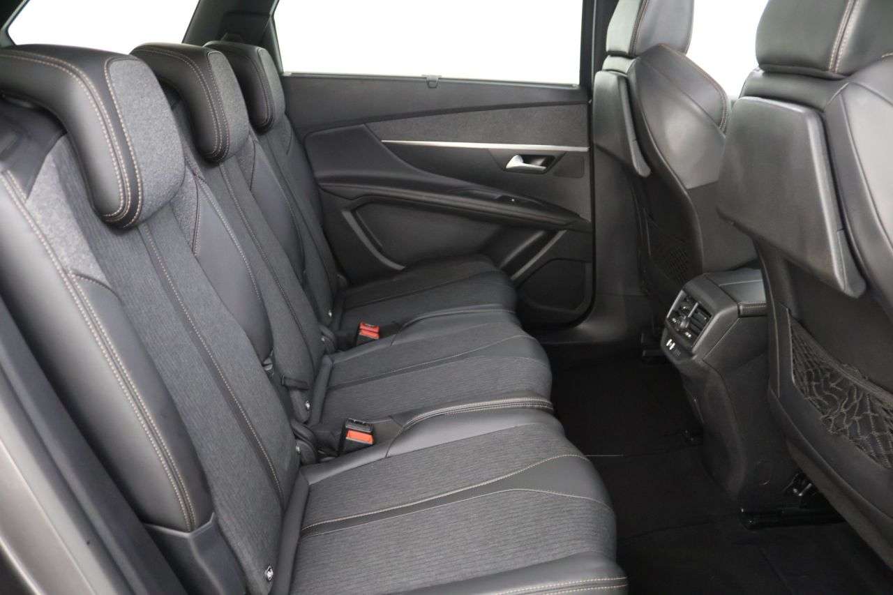 2018 PEUGEOT 5008 2018 PEUGEOT 5008