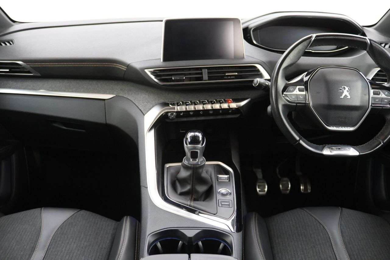 2018 PEUGEOT 5008 2018 PEUGEOT 5008
